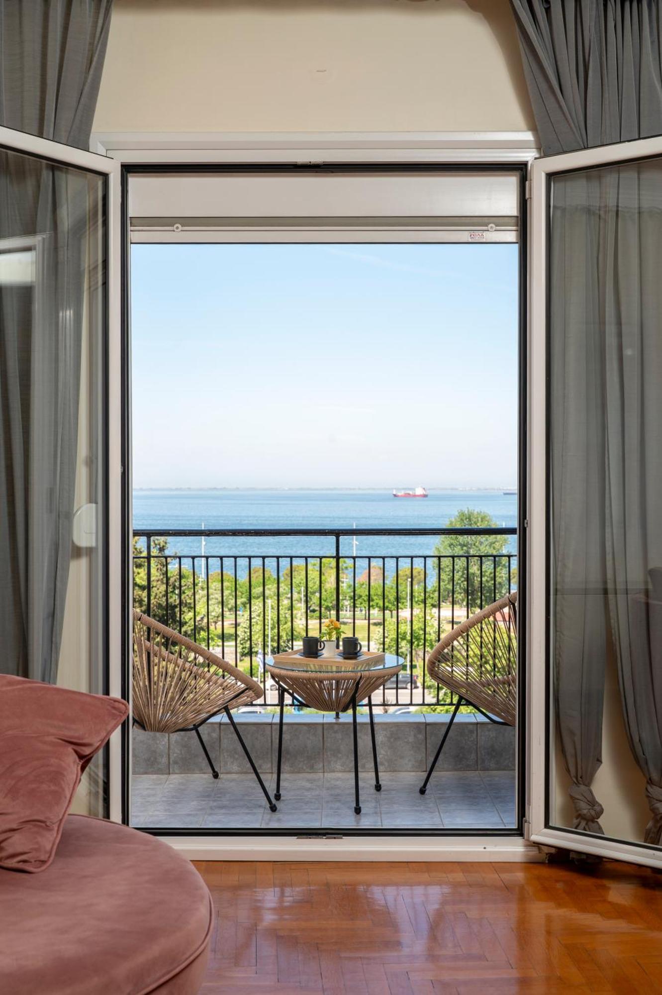 Апартаменты Houseloft Seaside Getaway Салоники Экстерьер фото